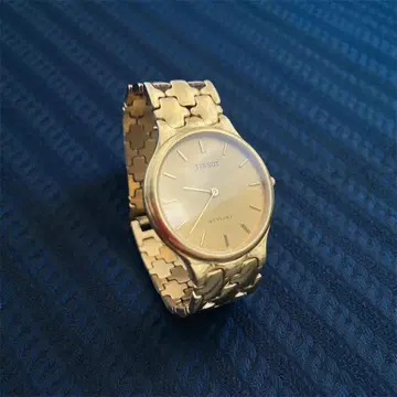 TISSOT STYLIST 골드 손목시계