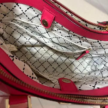 케이트 스페이드 핑크 핸드백 내부 격자 무늬