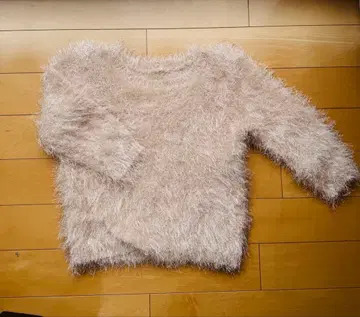 퍼풍 베이지 긴팔 니트