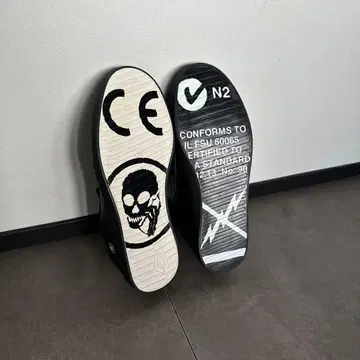 볼컴 스컬폰 Volcom V404143P 스니커즈