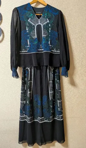 비비안 탐 셋업 상의 스커트 블라우스