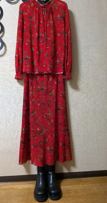 비비안 탐 크리스마스에도! 셋업 상의 스커트 블라우스