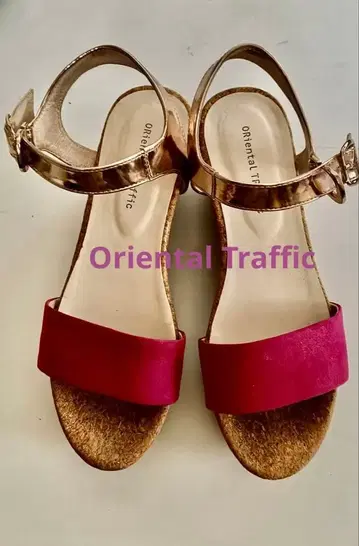 새상품급 Oriental Traffic 샌들 핑크 골드