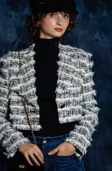 쉘러 퍼 라인 트위드 재킷 행거 포함