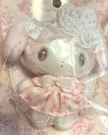 My Melody 화이트 딸기 티타임 브로치 봉제 인형 핑크