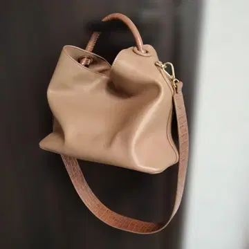 elleme 베이지 가죽 숄더백