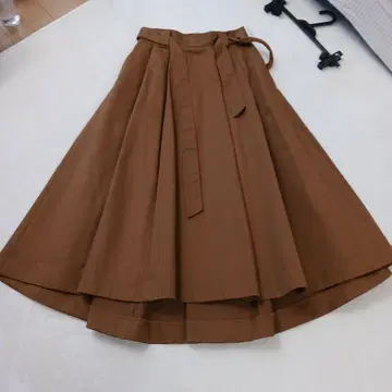 Dickies & 오파크 클립 브라운 치노 플레어 스커트 새상품급