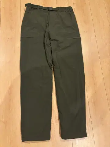UNIQLO 웜 이지 팬츠 2025 카키 S