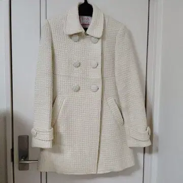 Mikael Klein 아이보리 피 코트 iimk