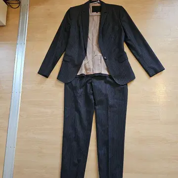 UNTITLED 다크 그레이 스트라이프 비즈니스 정장