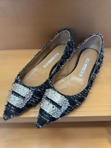 PELLICO 비쥬 장식 데님 플랫슈즈 38