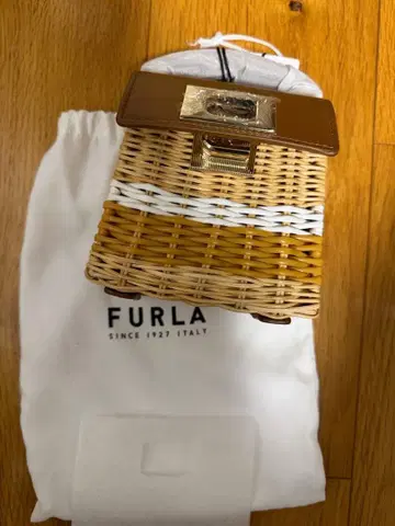FURLA 바스켓백 TC00 브라운/화이트