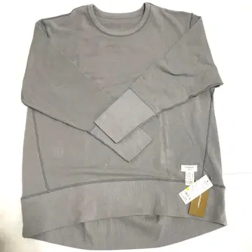 새상품 파이텐 그레이 M 긴팔 트레이닝복