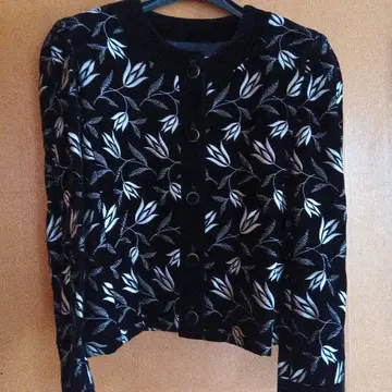 꽃무늬 노카라 자켓