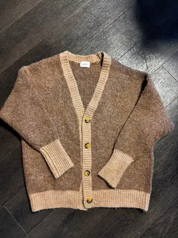 브라운 긴팔 가디건