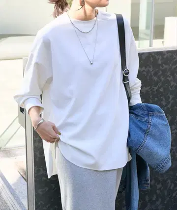 RIVE DROITE 풀오버 화이트