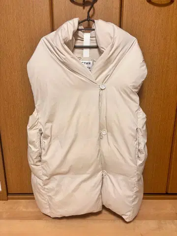 CYAN tokyo 시안 도쿄 스톨라이크 다운 베스트