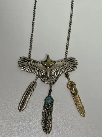 이글 페더 목걸이
