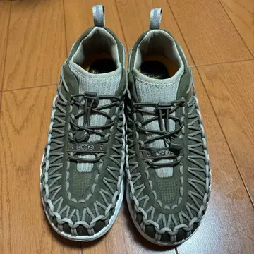 KEEN 스포츠 샌들 올리브