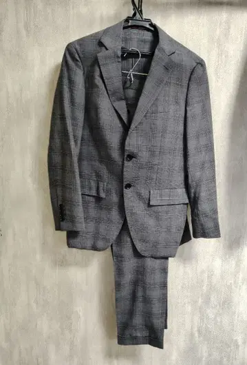그레이 계열 체크 비즈니스 정장 세트
