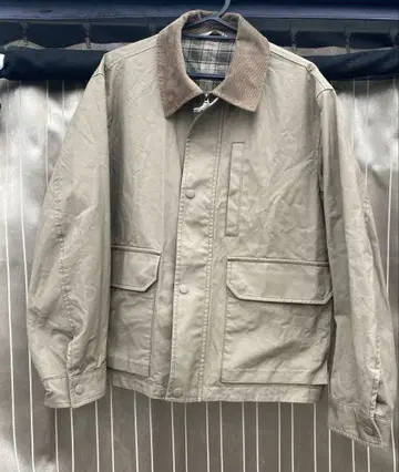 유니클로 유틸리티 숏 블루종 브라운 M 사이즈