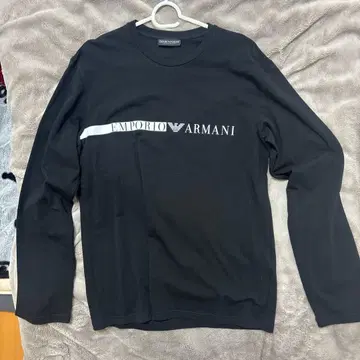 EMPORIO ARMANI 블랙 긴팔 티셔츠 L