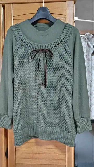 레리안 13+ 울 니트