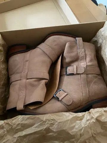 콜한 베이지 가죽 엔지니어 부츠 6B