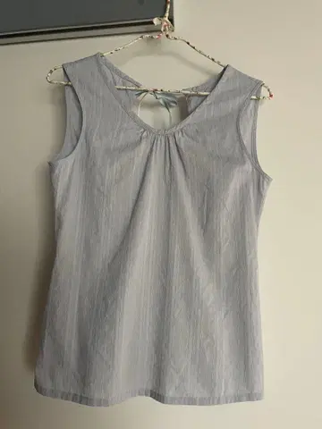 BLAUW&WIT 슬리브리스 셔츠