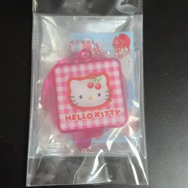 헬로키티 50주년 아크릴 스탠드 키링 확정