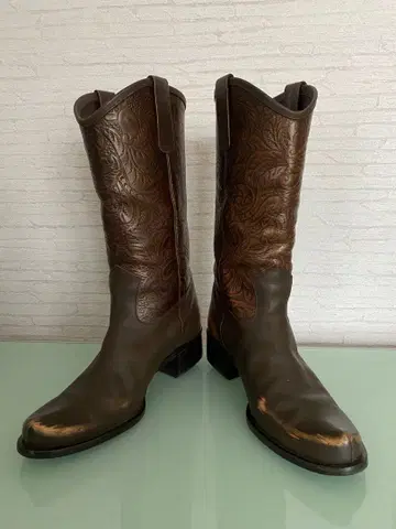 브라운 엠보싱 가공 웨스턴 부츠