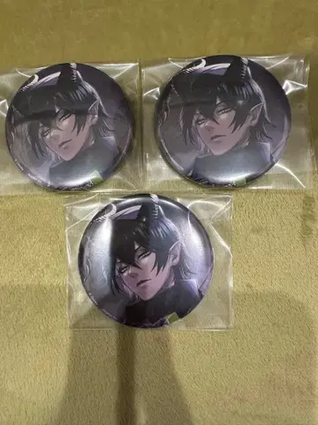 트위스테 말레우스 캔뱃지 기숙사복 3점