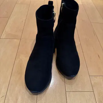 [ 미사용품 ] 블랙 스웨이드풍 지퍼 숏부츠 L