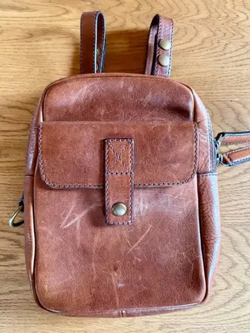 브라운 가죽 허리 백