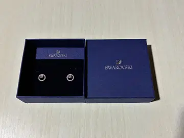 스와로브스키 스터드 양쪽 귀걸이 실버