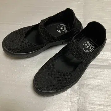 Gomu56 경량 통굽 미들컷 퀼팅 스니커즈