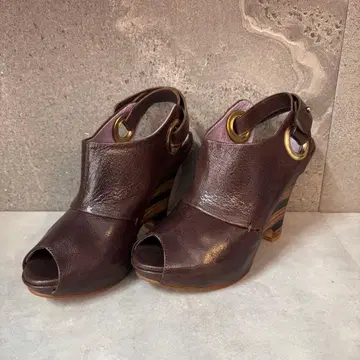 MANA 다크 브라운 오픈토 웨지힐 샌들