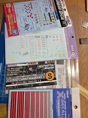 MG HG에 사용할 수 있는 수전사 데칼 세트