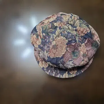 꽃무늬 헌팅 캡