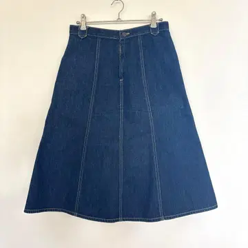 le.court blanc 다크 네이비 데님 플레어 롱 스커트 38