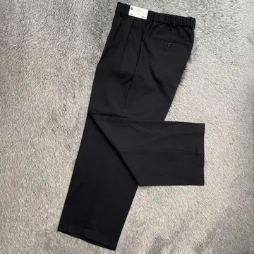 [새상품] GU 지유 슈퍼 배기 슬랙스 블랙 L 사이즈