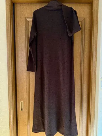 요건 레일 다크 브라운 울 니트 롱 원피스 긴팔
