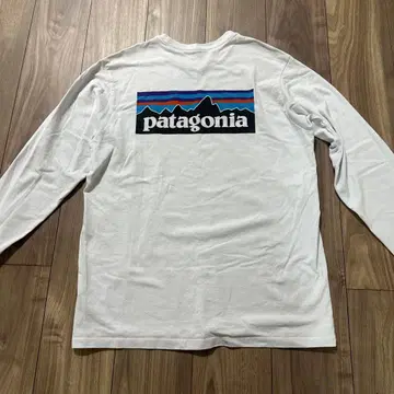patagonia 화이트 긴팔 티셔츠
