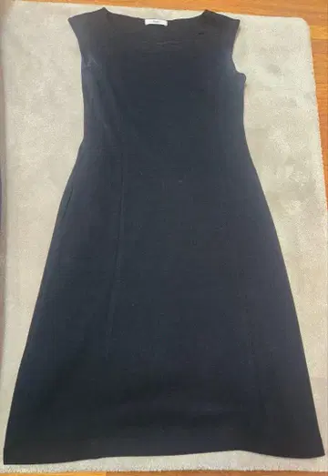 르네 블랙 슬리브리스 원피스 36
