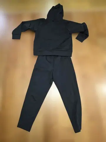 헬리한센 고급 성인 블랙 맨투맨