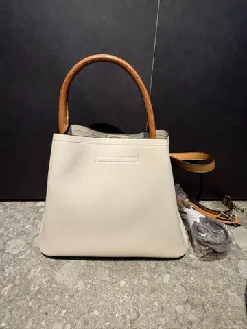 백 핸드백, 숄더백