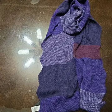 패치워크 디자인 보라색 계열 머플러