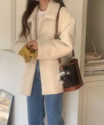 sona 아이보리 플리스 무스탕 코트