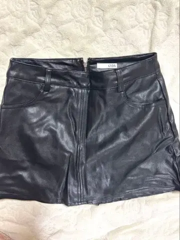 제이다 블랙 가죽 타이트 스커트 숏팬츠