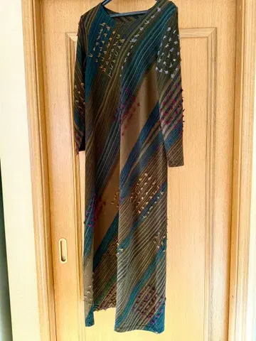 자수 스트라이프 니트 롱 원피스